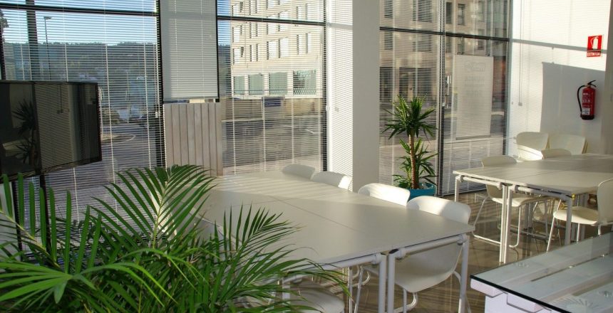 office-space-1744801_1920Pixabay-1228x691